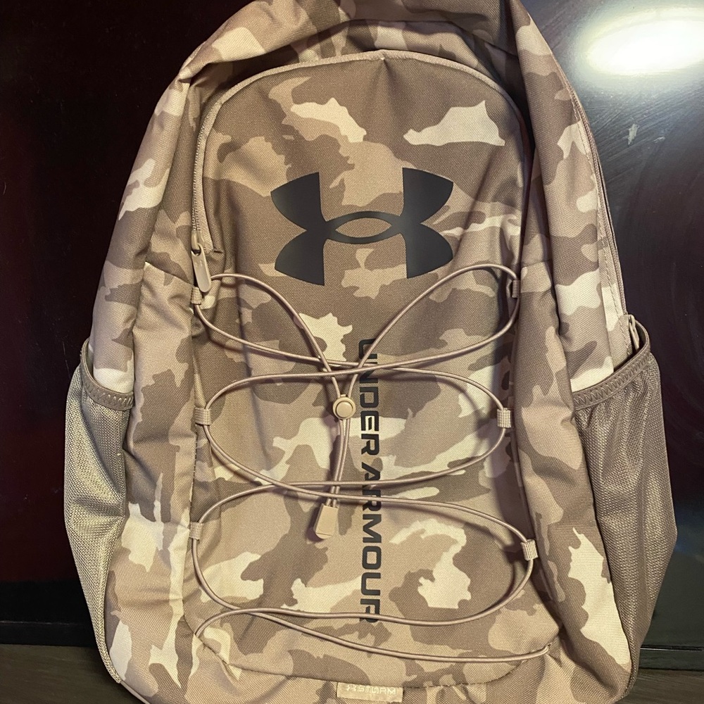 Under Armour Tan Camouflage Backpack with Padded Straps and Zipper Closure